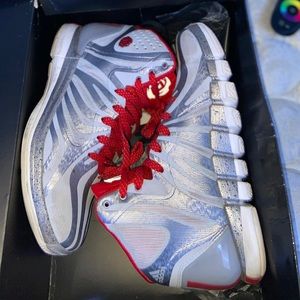 D rose shoe, size 9.5